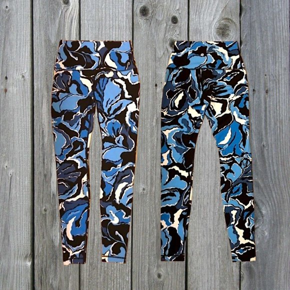 💙🖤Lululemon Multi Coloured tights Blue White Black - Picture 2 of 8